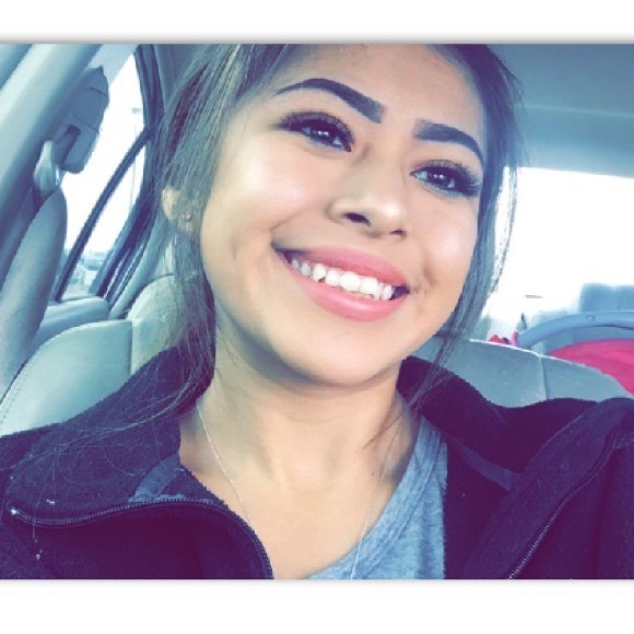 Meet your Posher, Georgett - Picture 1 of 1